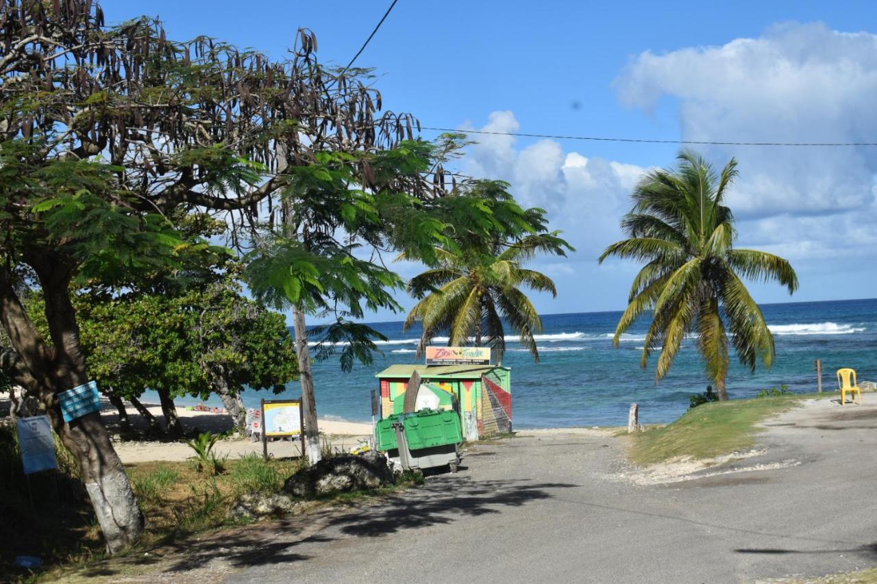 Kaz A Klemence Gite Creole Avec Piscine Et Table Dhotes A Anse Bertrand Екстер'єр фото